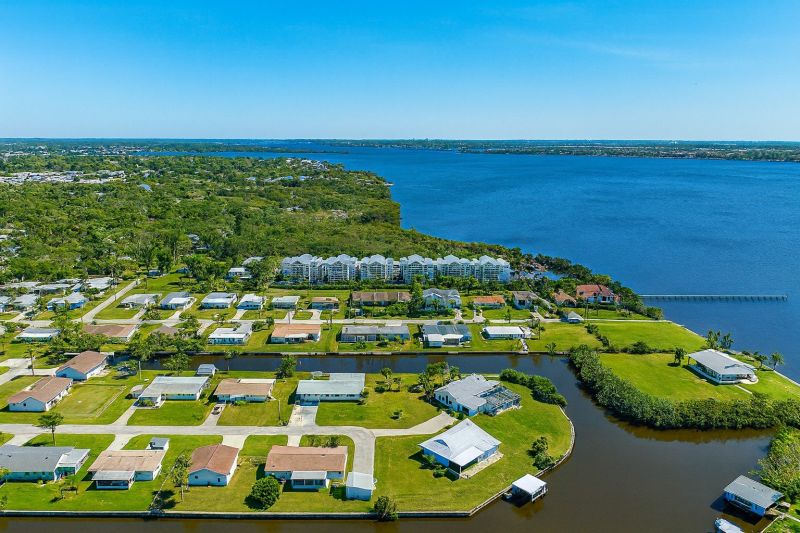 Best Bathroom Remodeling pros in Glen Ellyn, IL